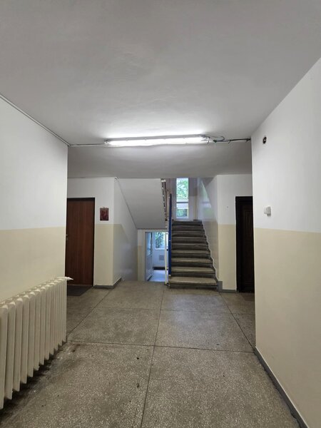 Titan, Strada Solidaritatii, 3 camere, etaj 1/4, zona verde si linistita.